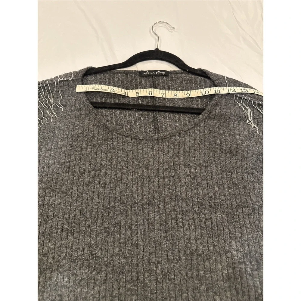 A Love Story Women's Grey Sweater Size XL Is All Right. We're Good. - Picture 5 of 11